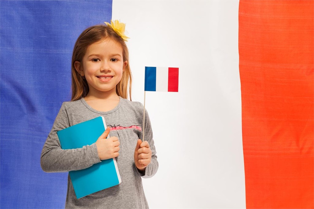 Clases de francés para niños: ¡matrícula abierta en Santiago y Noia!