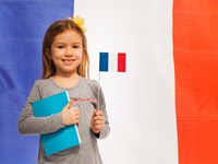 Clases de francés para niños: ¡matrícula abierta en Santiago y Noia!