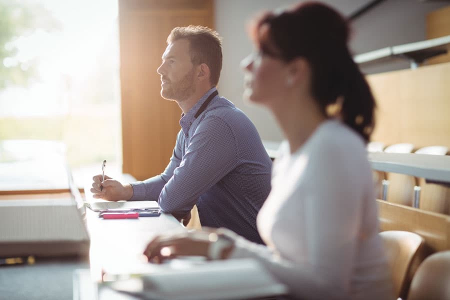 Cursos intensivos de francés para empresas y particulares