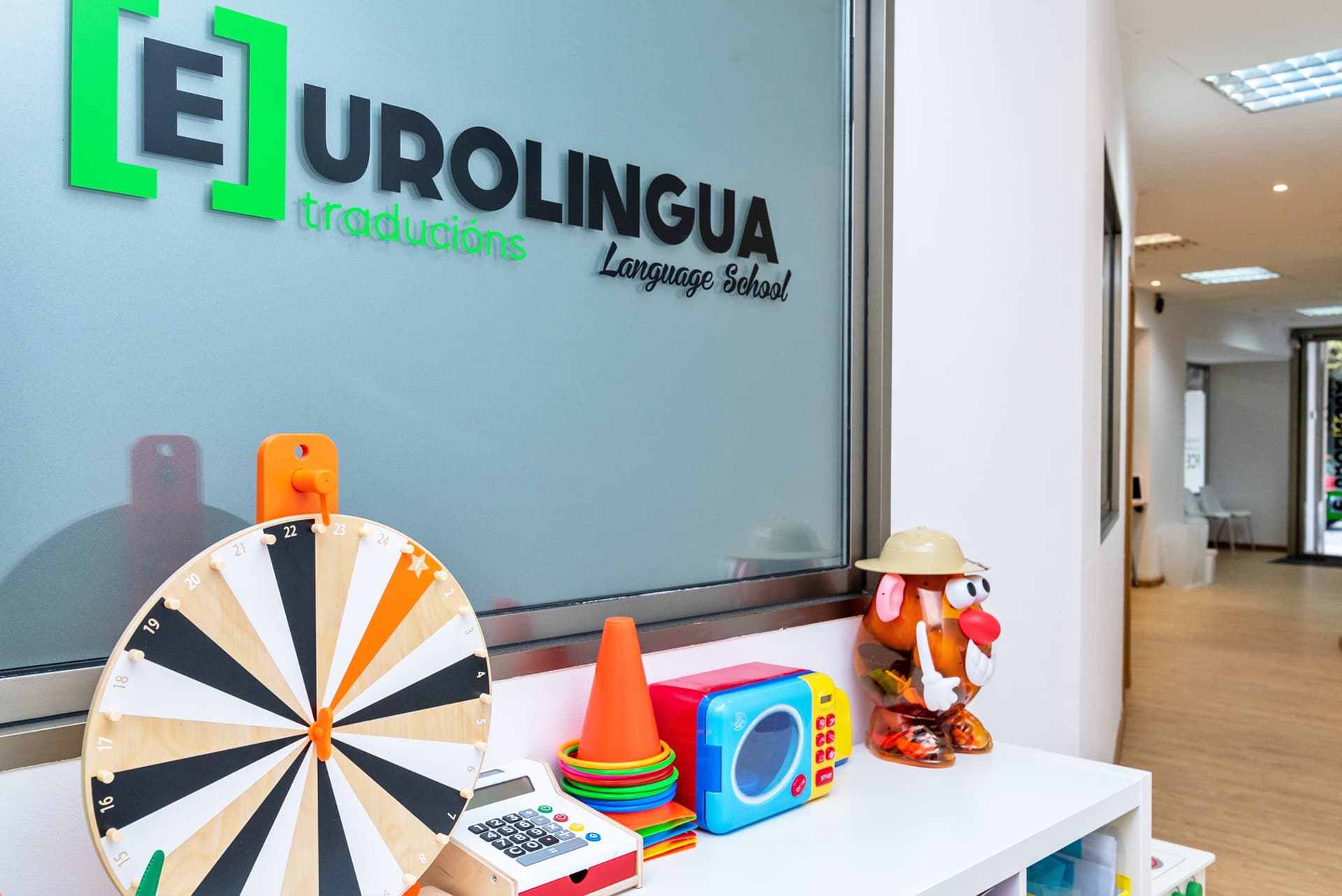 Instalaciones de Eurolingua Language School en Rúa Santiago de Chile